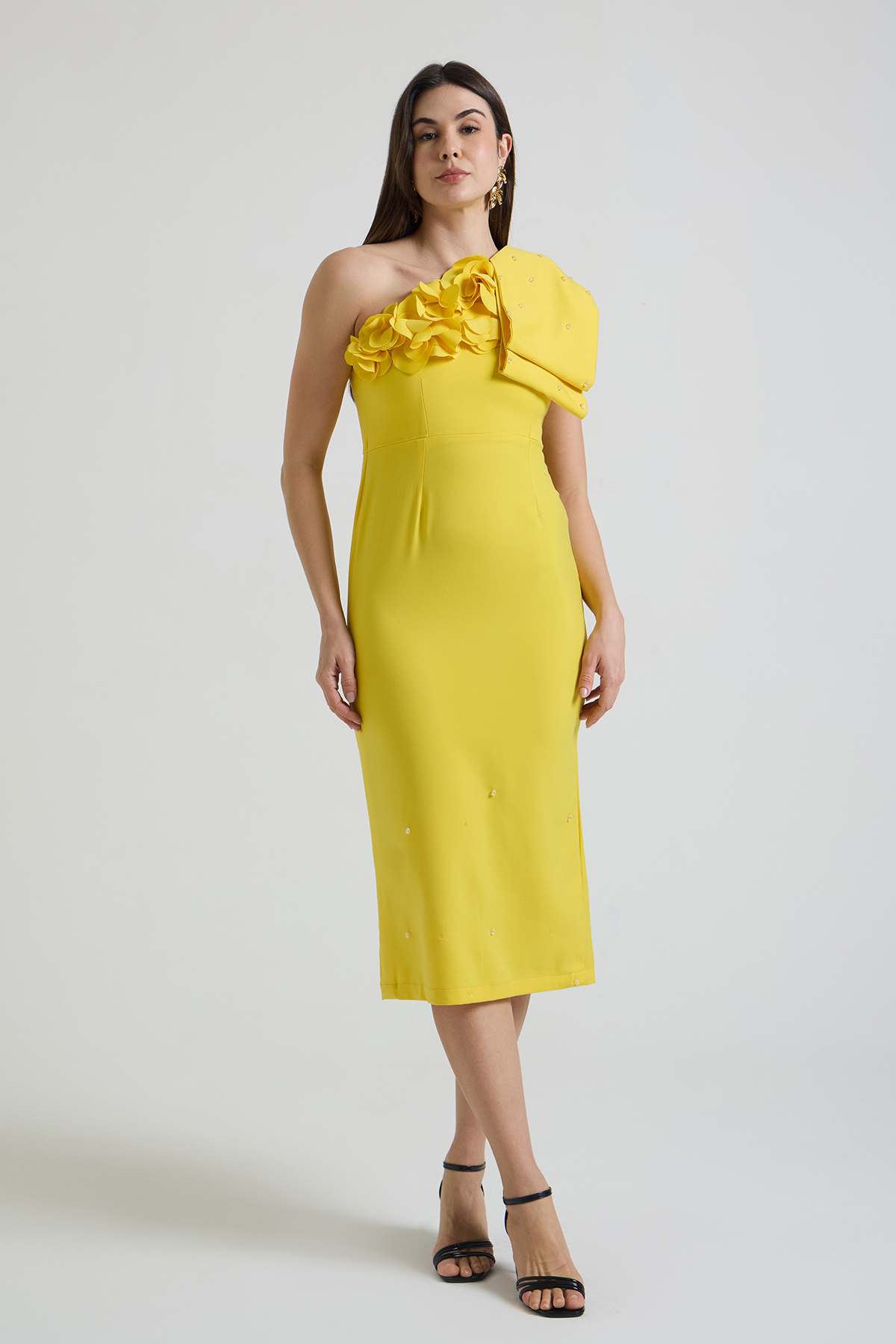 Yellow One-shoulder Petal Bow Falling Dress