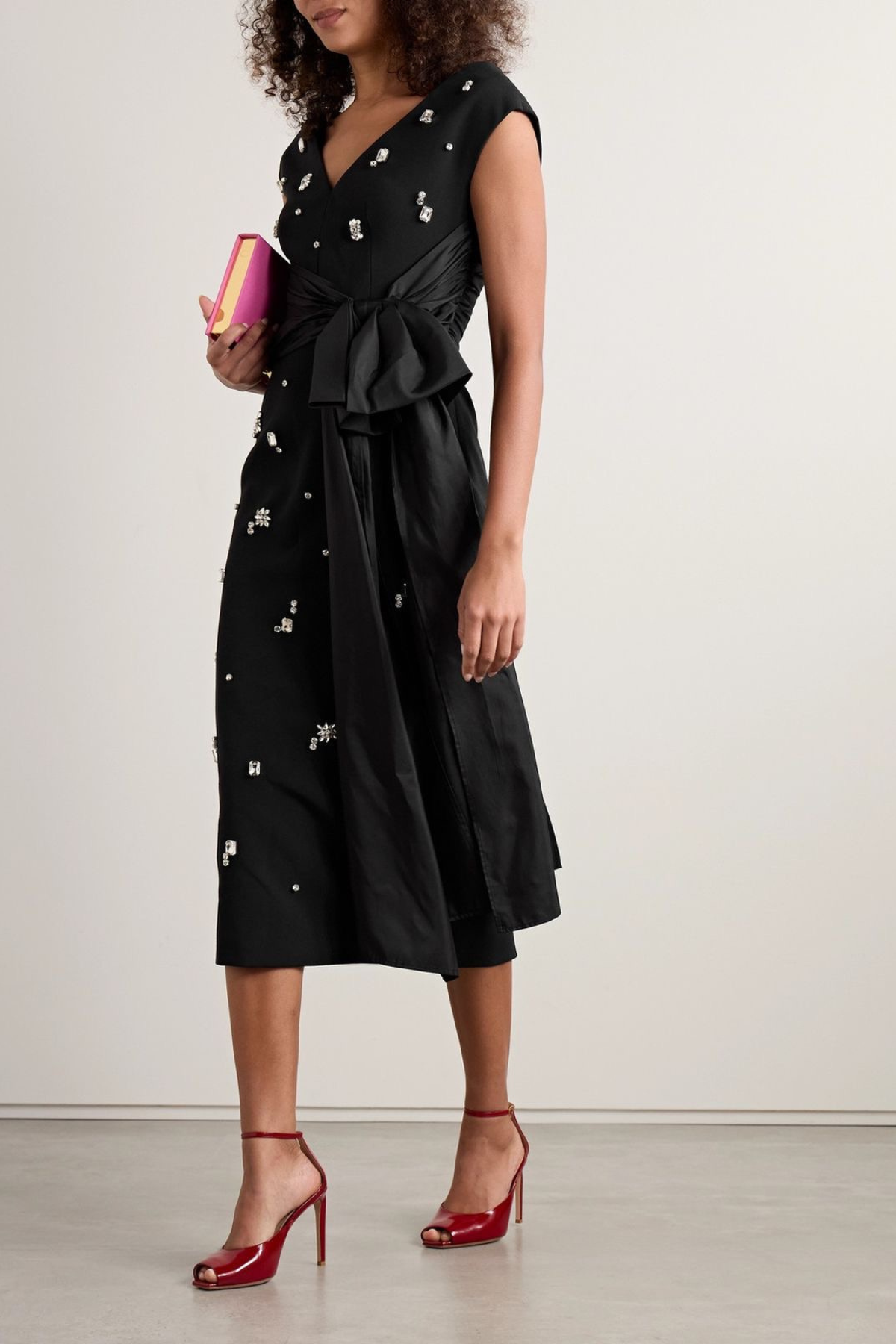 Regal Black Bow Embellished Dress