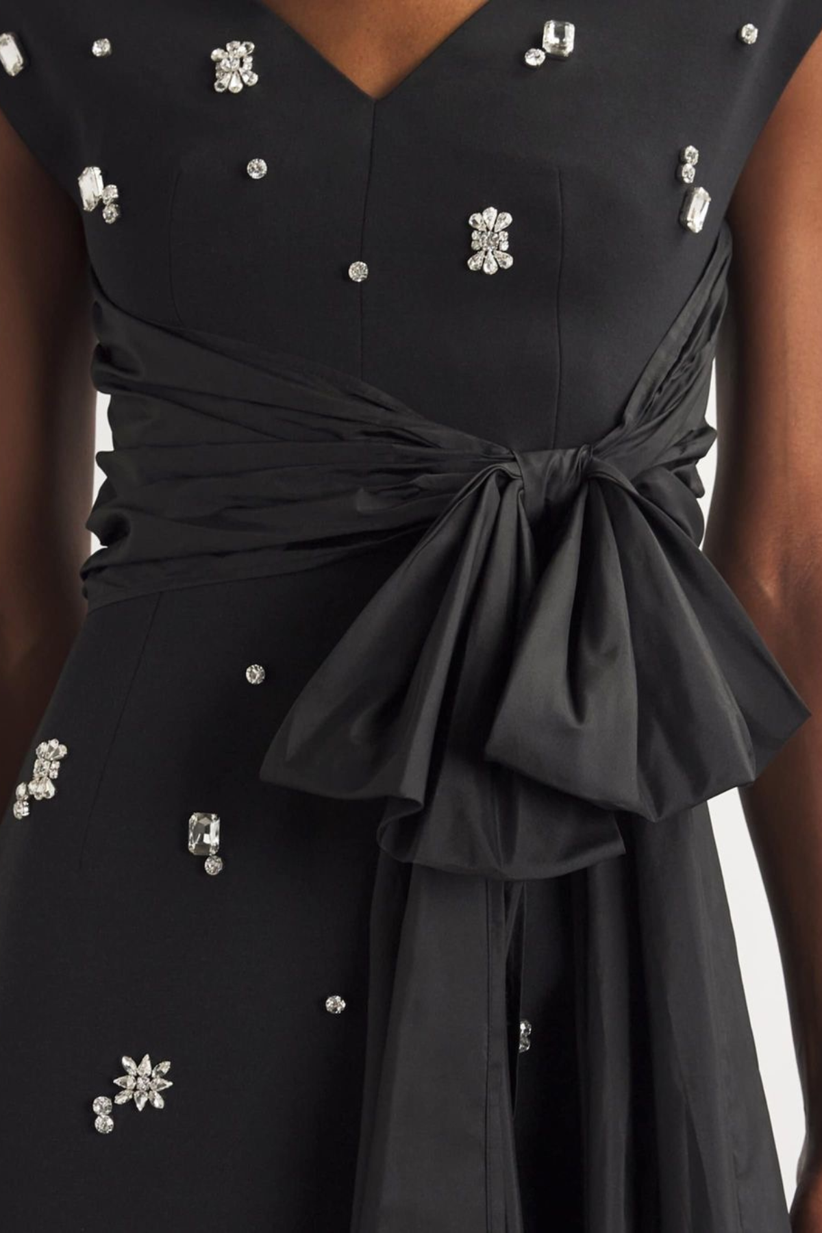 Regal Black Bow Embellished Dress